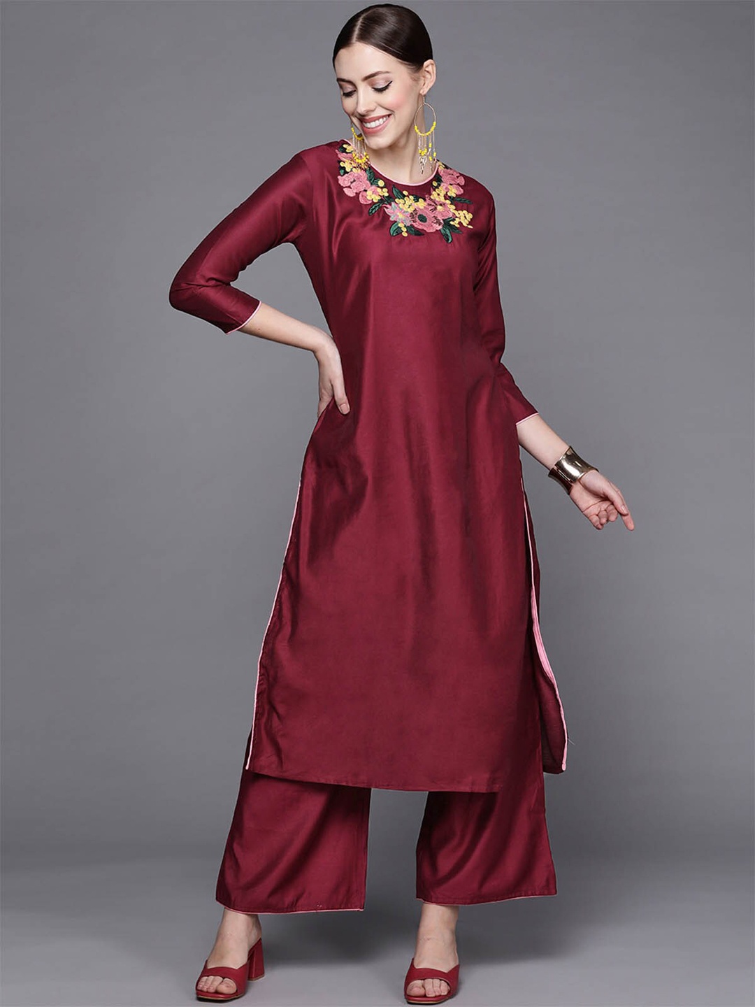 

ODETTE Women Maroon Thread Work Kurta With Palazzos