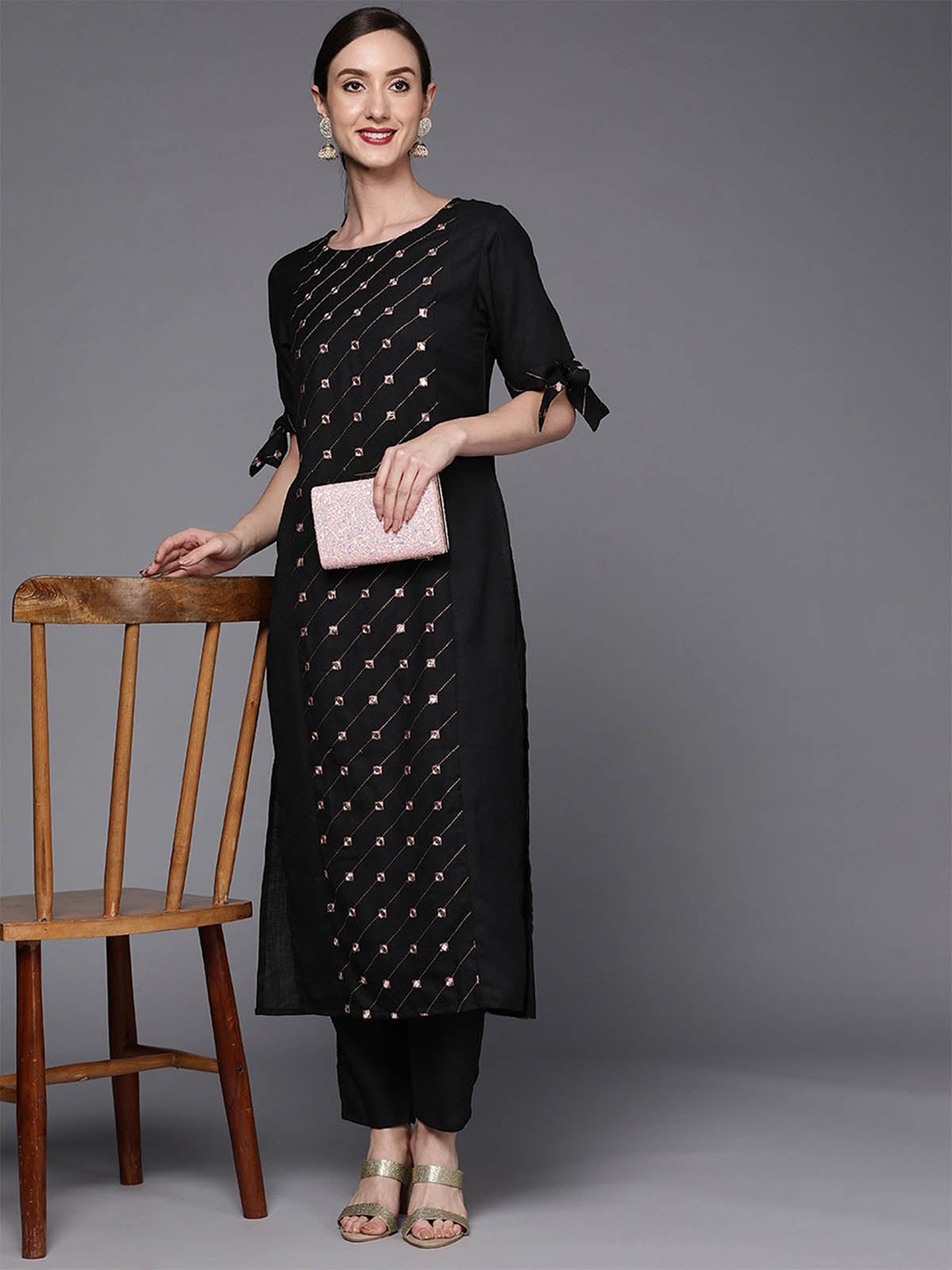 

ODETTE Black Geometric Embroidered Mirror Work Round Neck Cotton Kurta