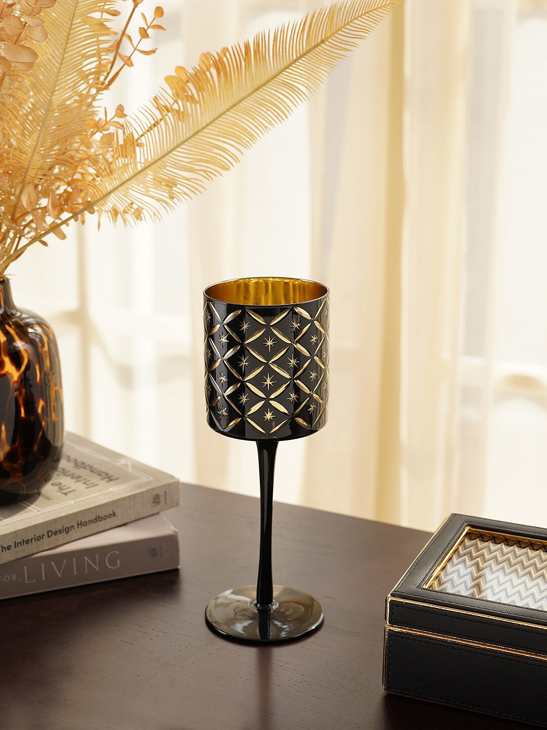 

Pure Home and Living Black & Gold-Toned Cutwork Candle Holders