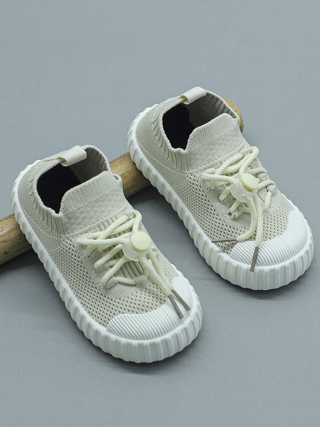 

FEETWELL SHOES Kids Beige Textured Sneakers