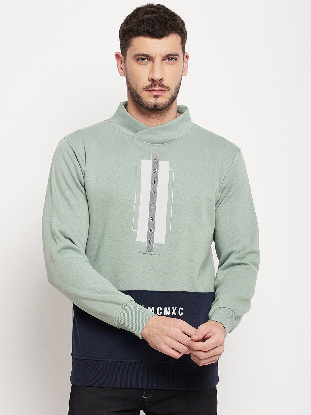 

Duke Men Green Colourblocked Fleece Sweatshirt
