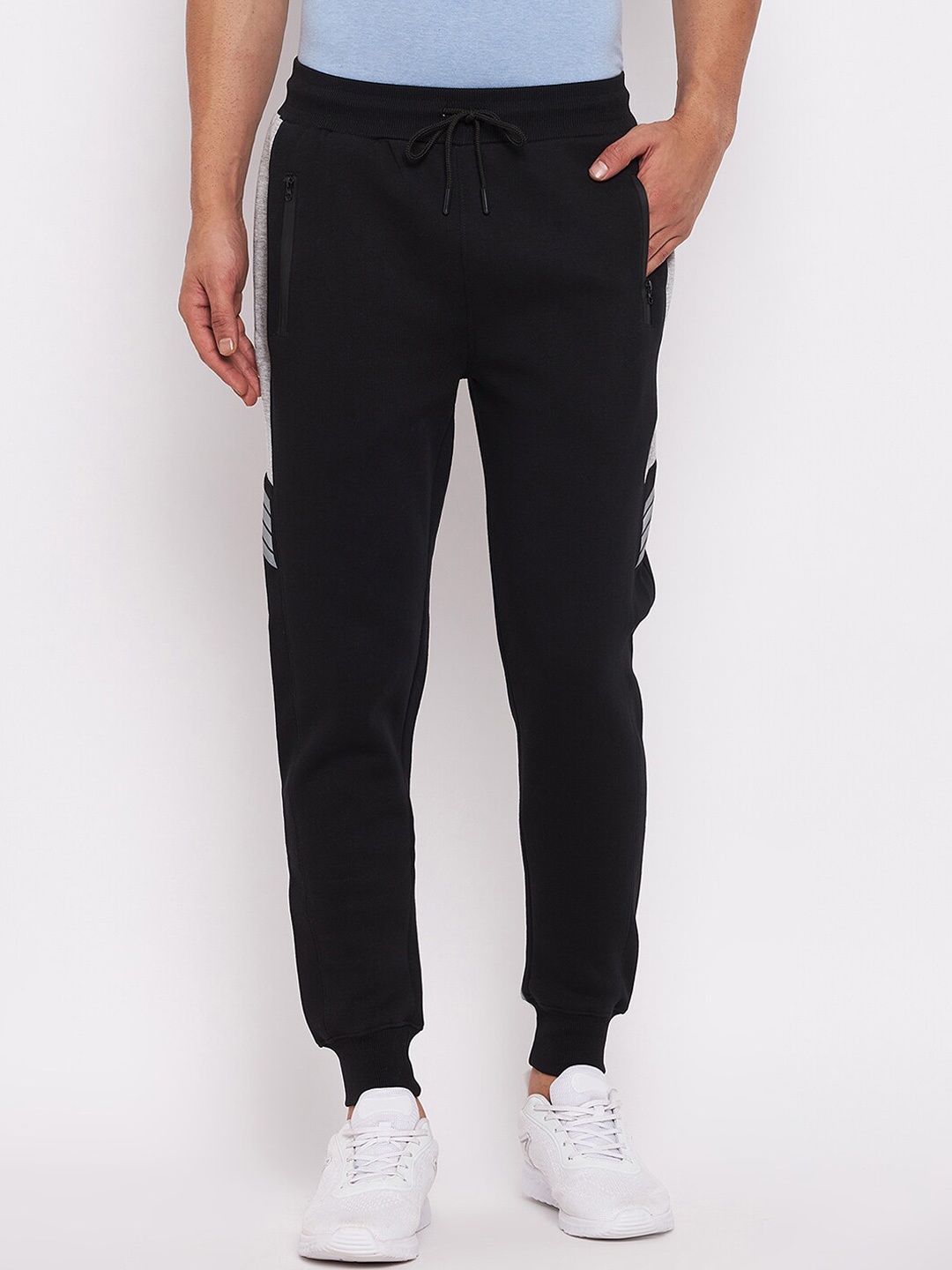 

Duke Men Black Solid Slim-Fit Fleece Joggers