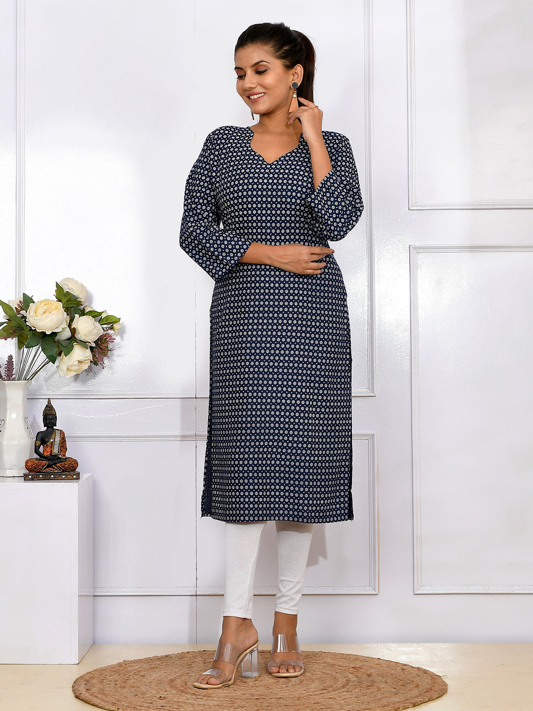 

Kesarya Women Navy Blue & White Cotton Geometric Printed Kurta