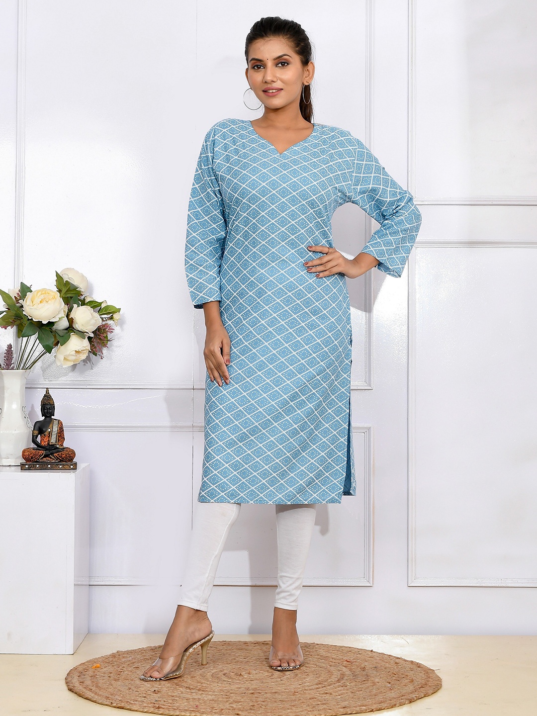 

Kesarya Blue & White Ethnic Motifs Printed Cotton Kurta