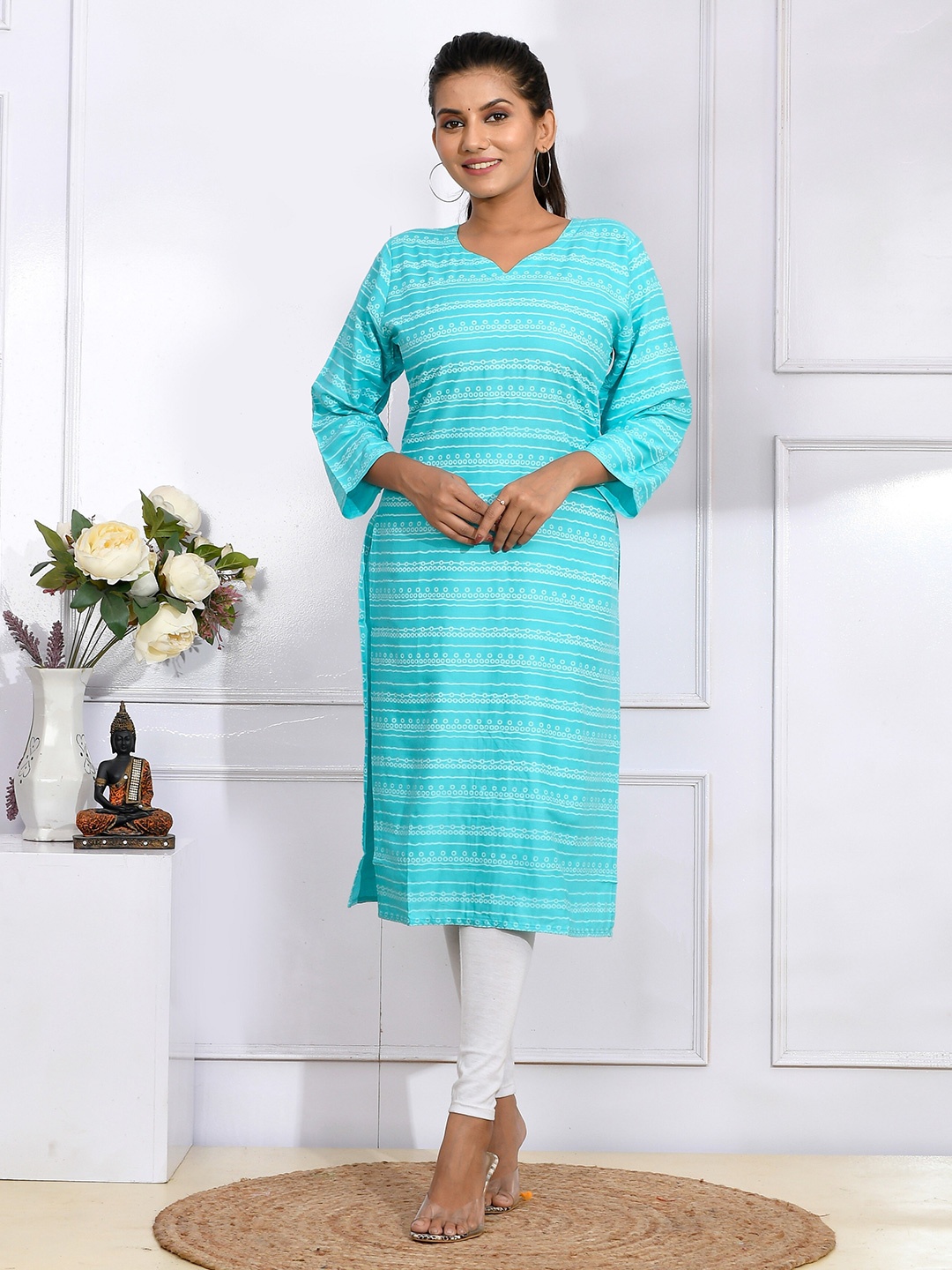

Kesarya Women Turquoise Blue & White Cotton Geometric Printed Kurta