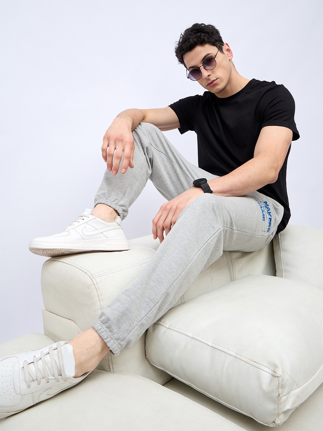 Styli Men Thigh Placement print Oversize fit jogger with Elasticated Hem, Grey