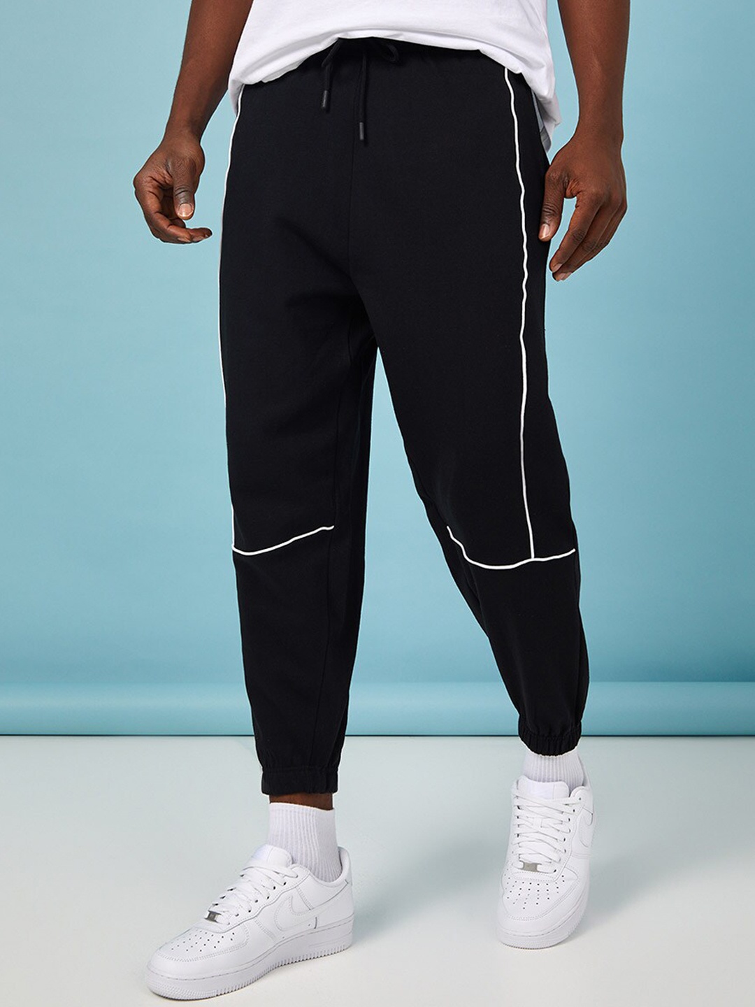 

Styli Men Oversized Fit Joggers, Black
