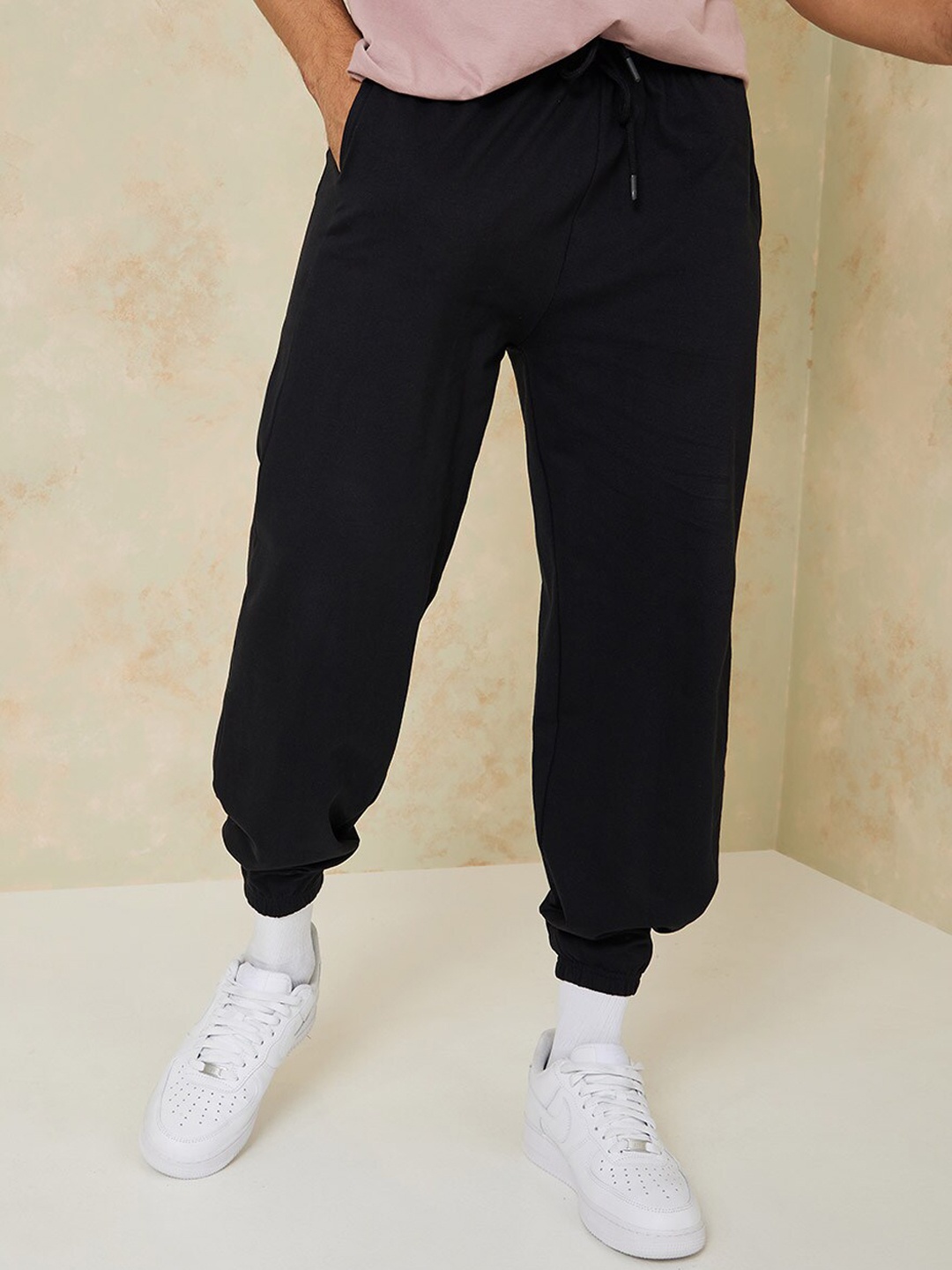 

Styli Men Relaxed Fit French Terry Jogger with Elasticated Hem, Black