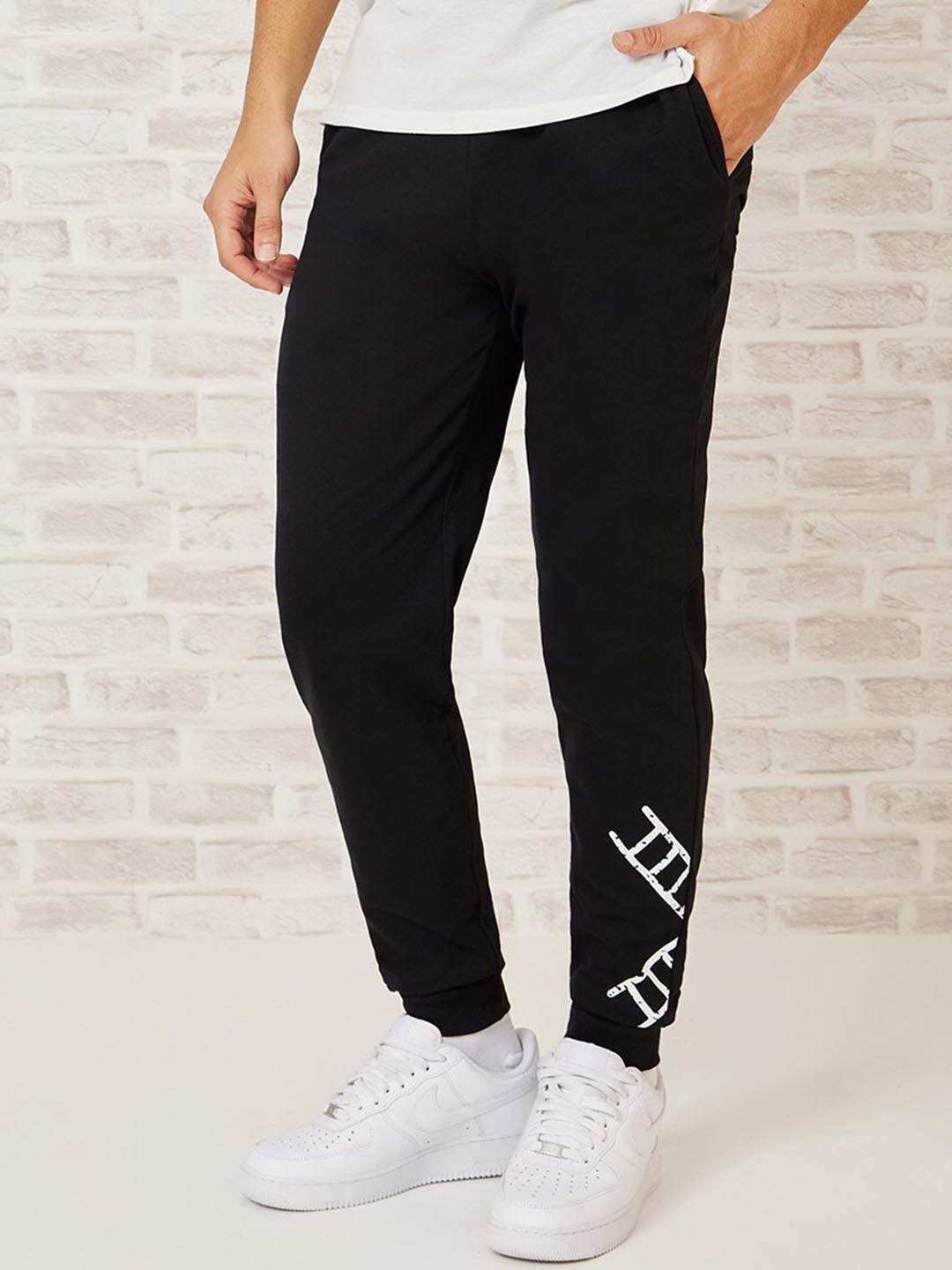 

Styli Men Slim Fit Printed Jogger With Elasticated Hem, Black