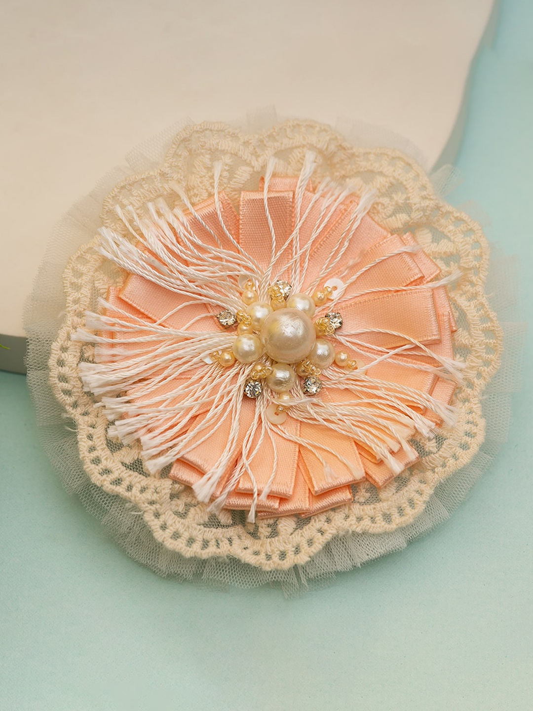 

Choko Girls Peach-Coloured Lace Alligator Hair Clip