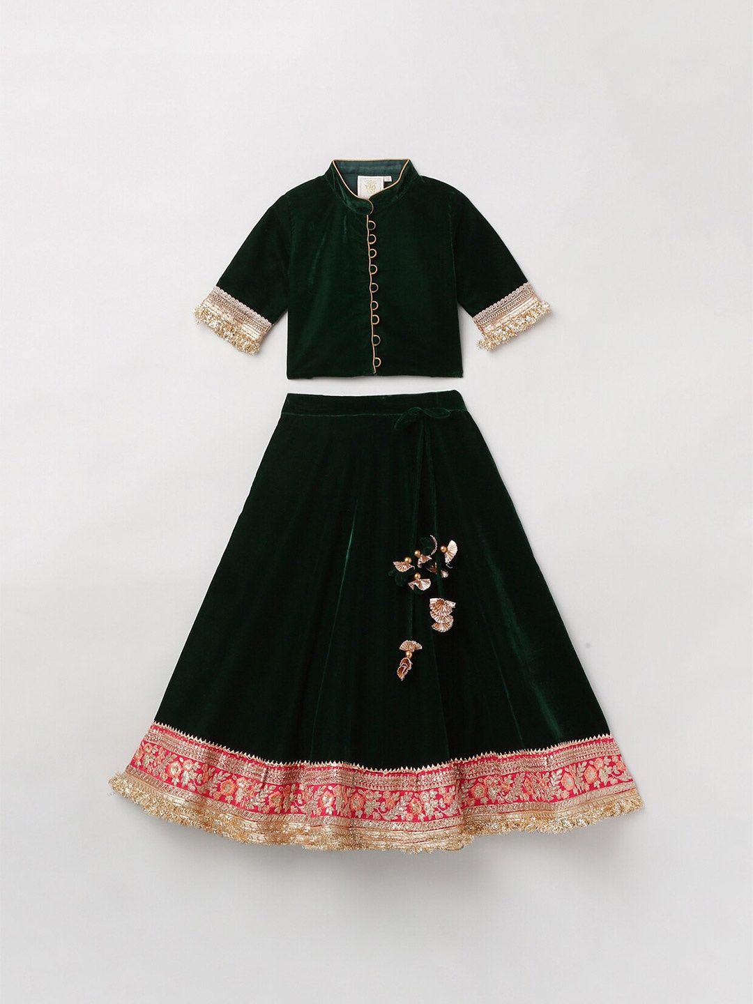 

BYB PREMIUM Girls Green & Peach-Coloured Ready to Wear Lehenga & Blouse With Dupatta