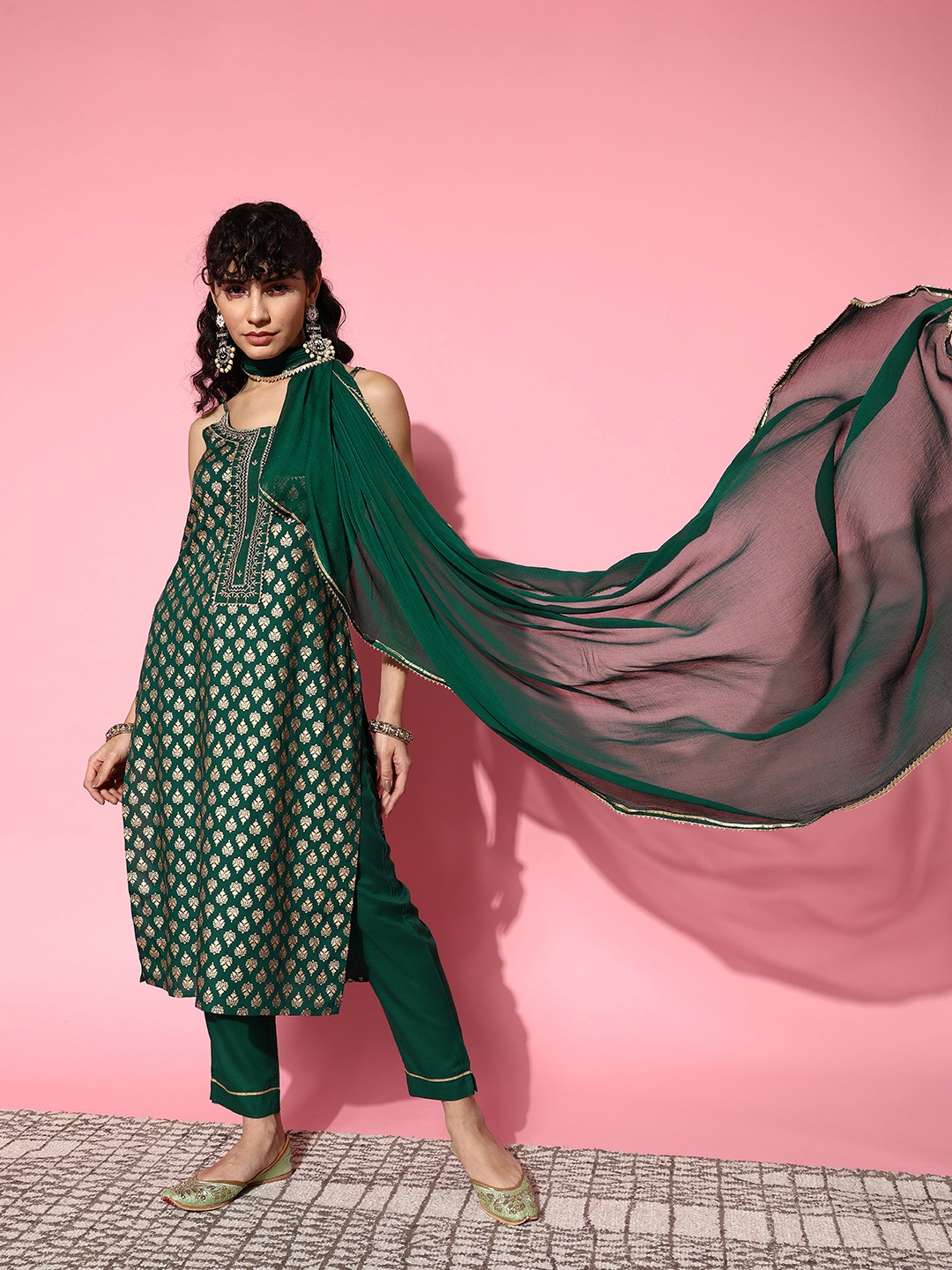 

Ishin Women Green Ethnic Motifs Printed Kurta with Trousers & With Dupatta