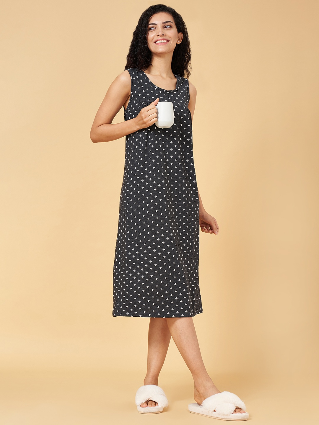

YU by Pantaloons Women Grey Geometric Printed Nightdress