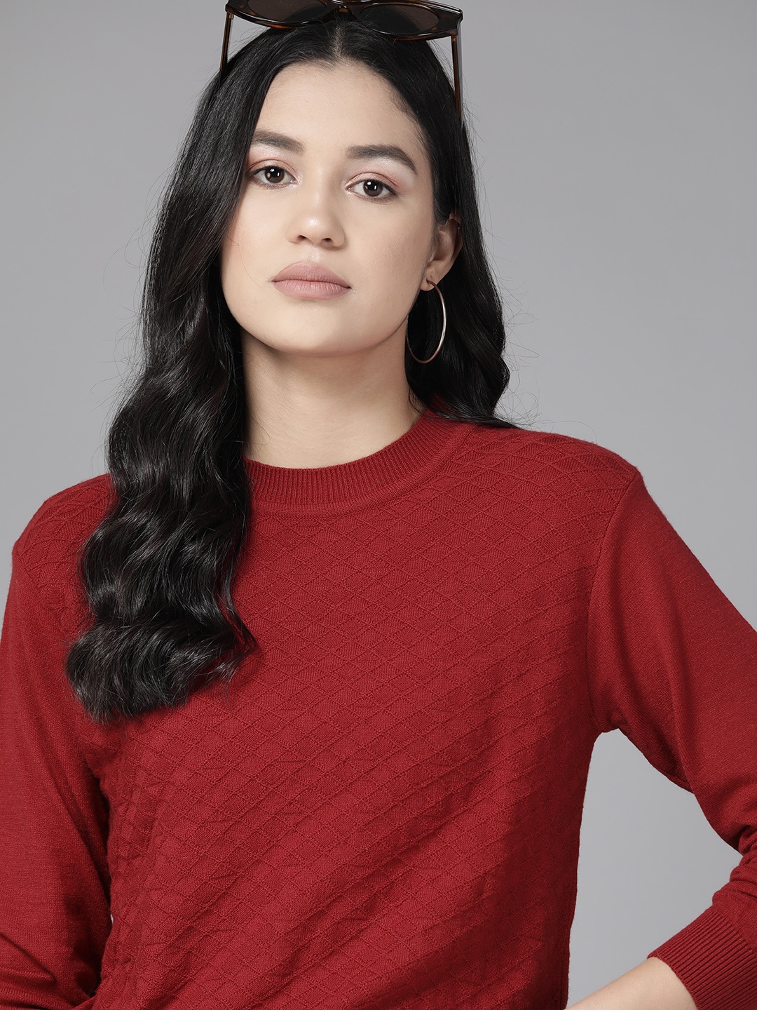 

Roadster The Lifestyle Co. Women Geometric Design Pullover, Maroon