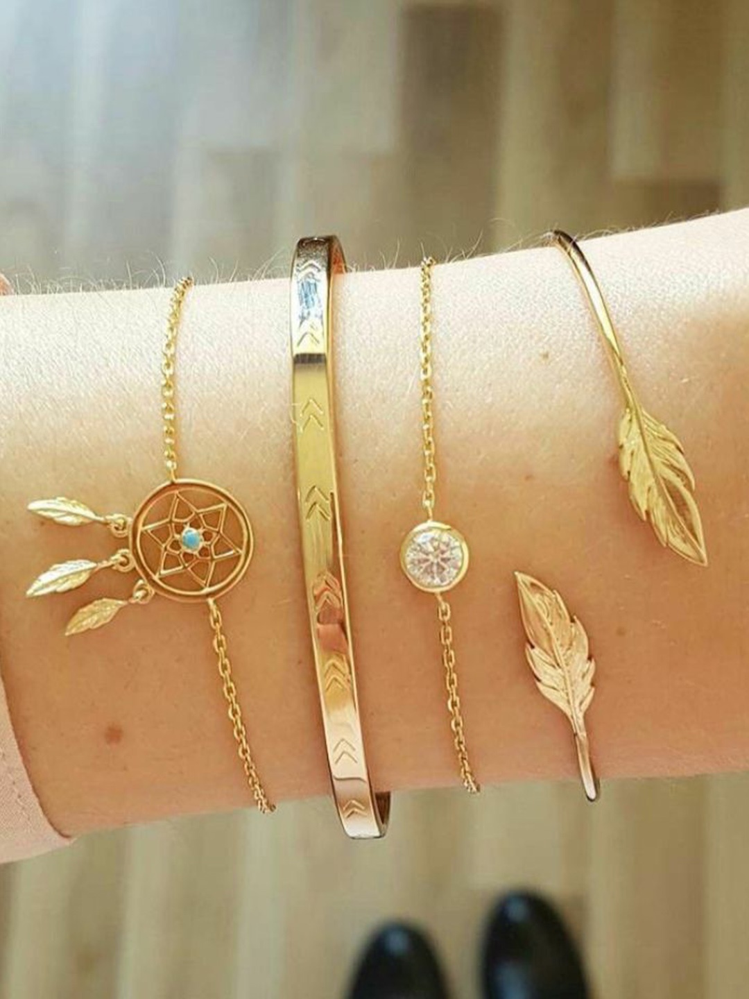 

Fashion Frill Women Set Of 4 Gold-Toned & White Gold-Plated Bracelet