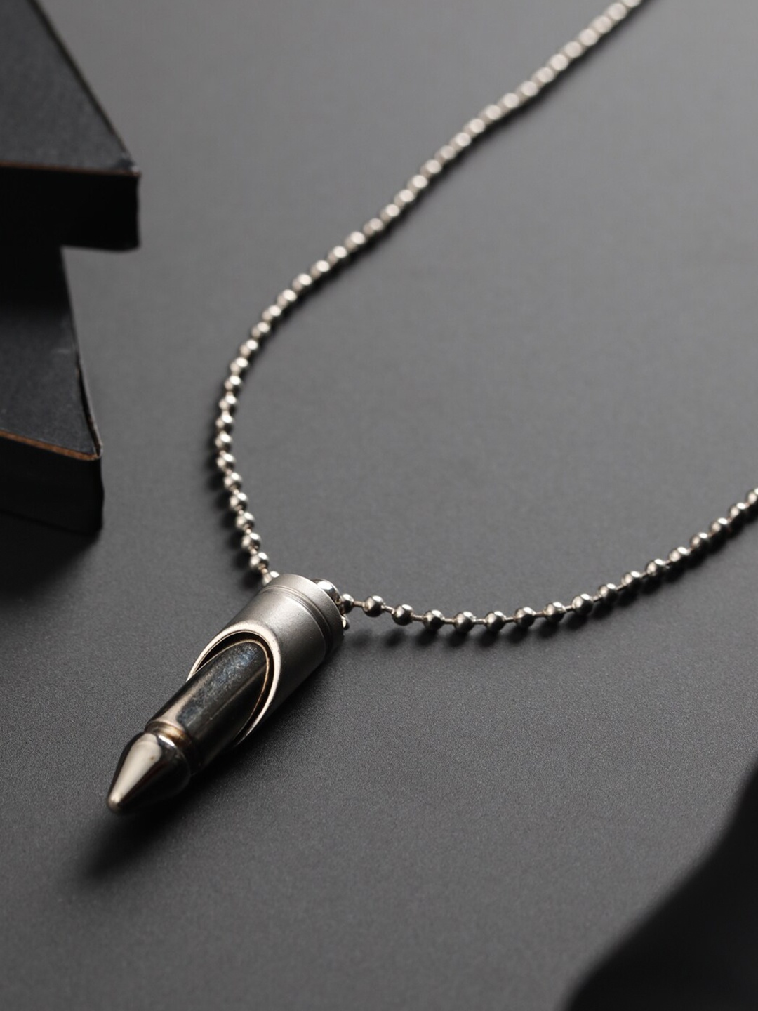 

Priyaasi Men Silver-Toned Silver-Plated Necklace
