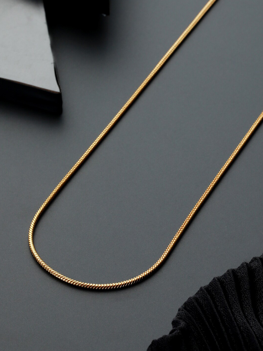 

Priyaasi Men Gold-Toned Brass Gold-Plated Chain