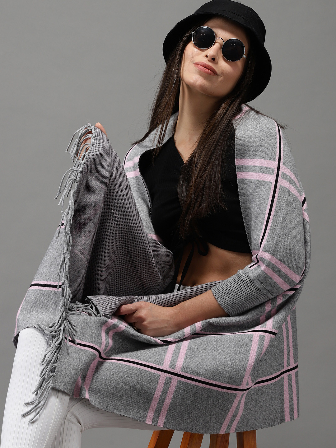 

SHOWOFF Women Grey & Pink Checked Longline Poncho