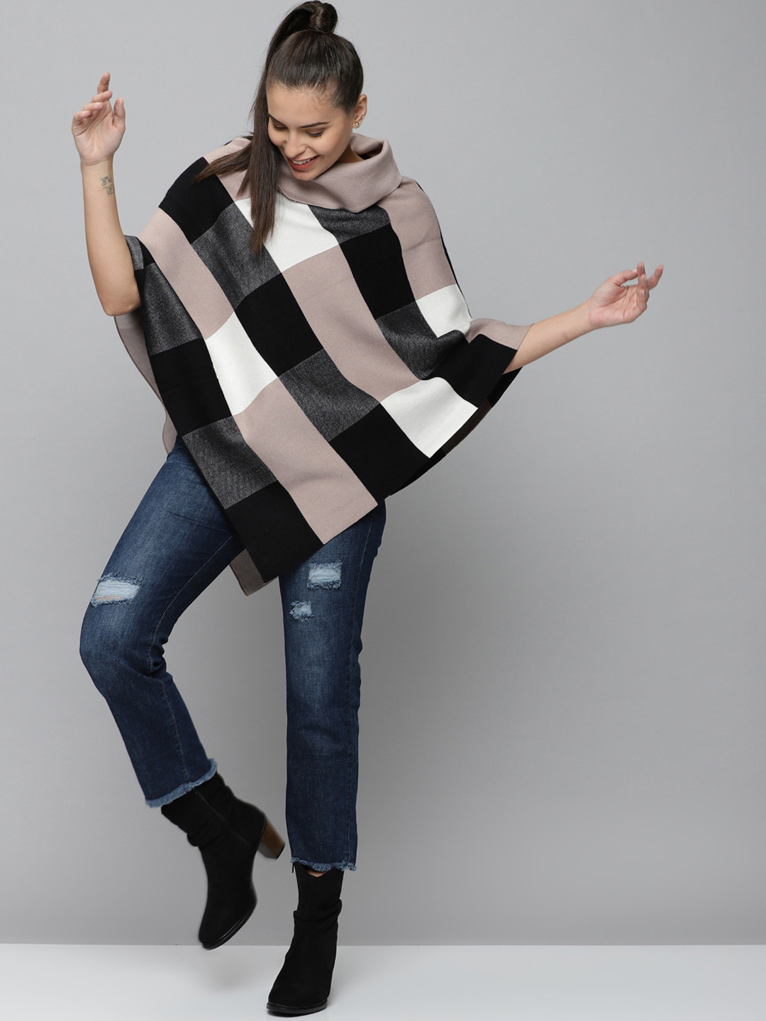 

SHOWOFF Women White & Grey Checked Longline Poncho