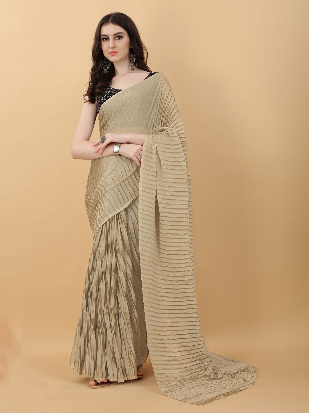 

kasee Tan Solid Poly Georgette Saree