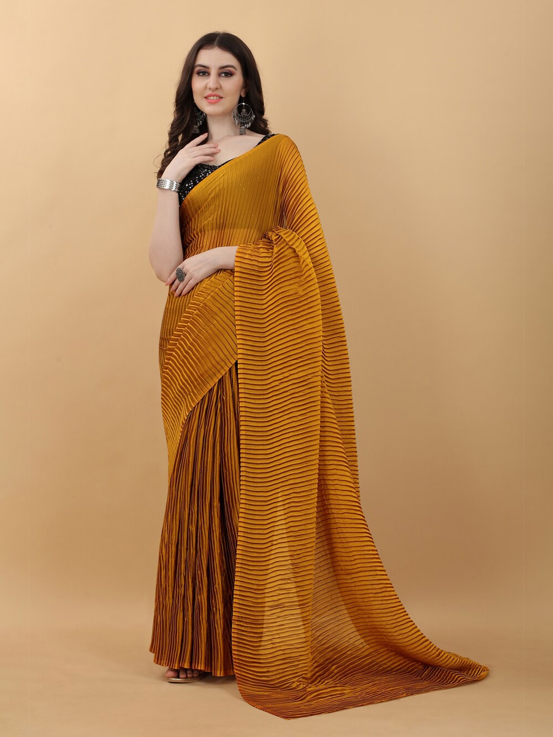 

kasee Orange & Black Striped Saree