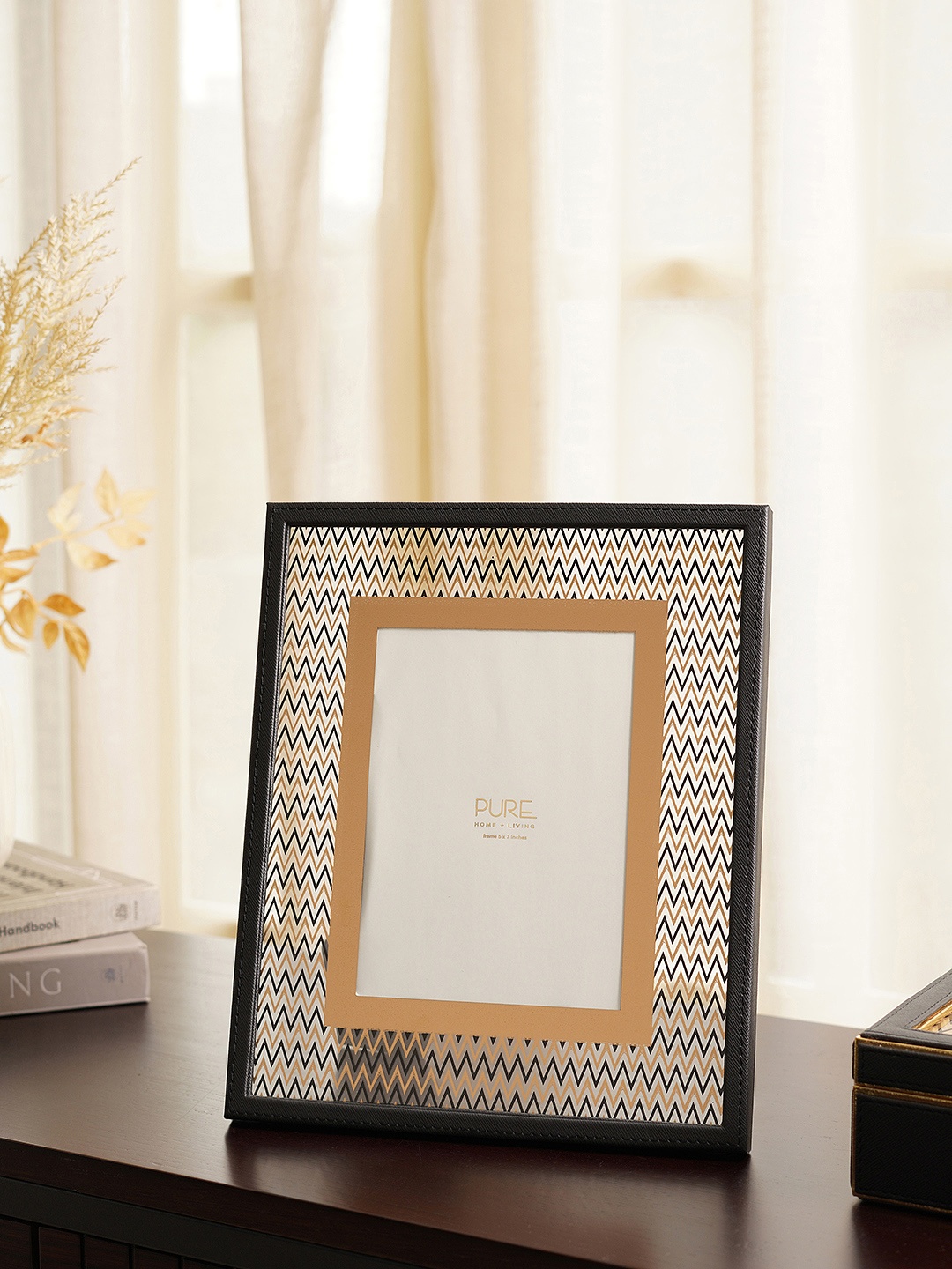 

Pure Home and Living Black & Gold-Toned Printed Faux Leather Photo Frame