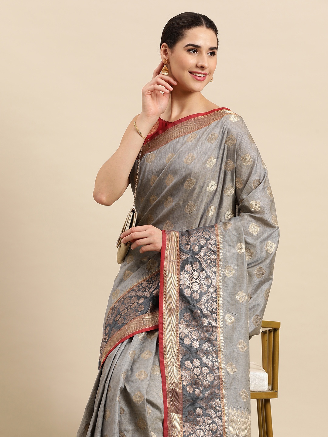 

SANGAM PRINTS Ethnic Motifs Silk Blend Saree, Grey