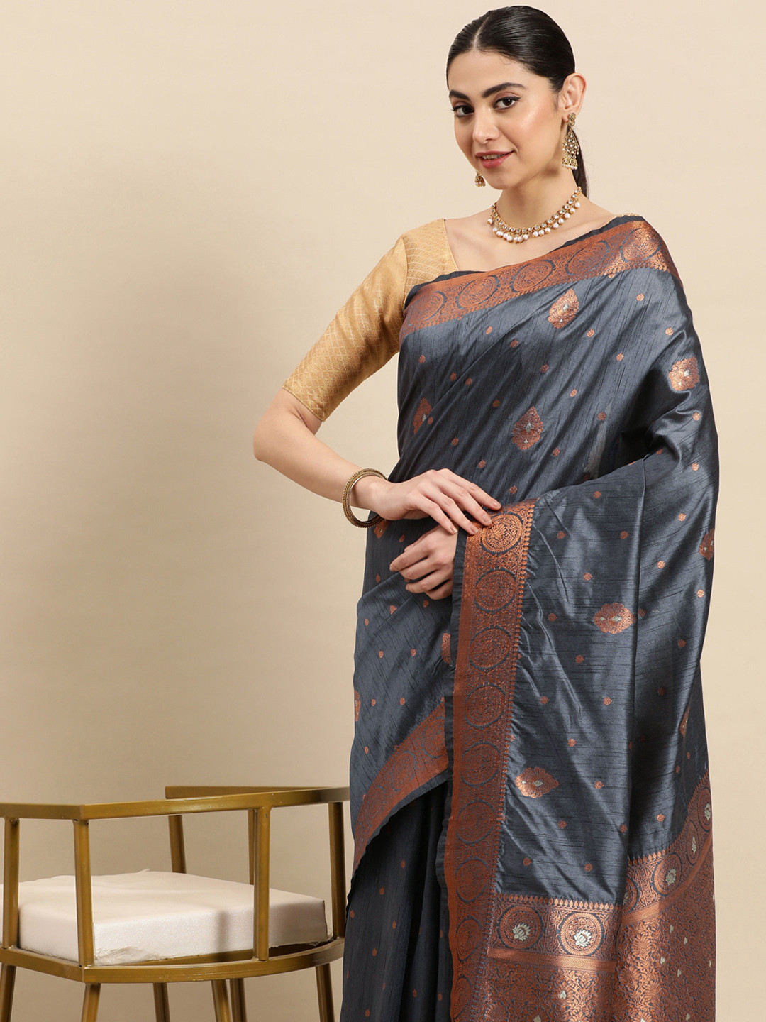 

SANGAM PRINTS Ethnic Motifs Zari Pure Silk Saree, Grey