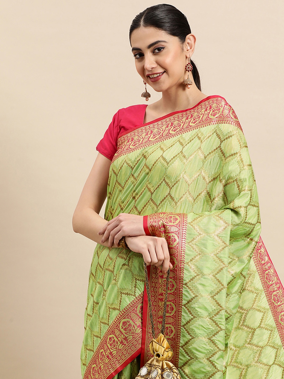 

SANGAM PRINTS Zari Silk Blend Saree, Green