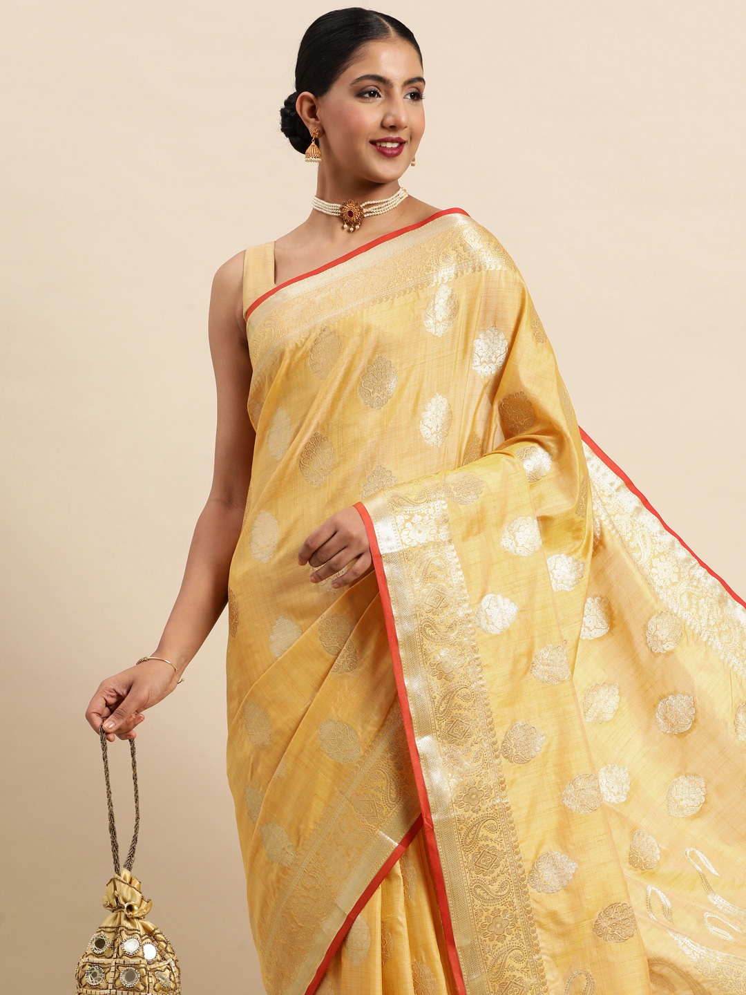 

SANGAM PRINTS Ethnic Motifs Silk Blend Saree, Yellow