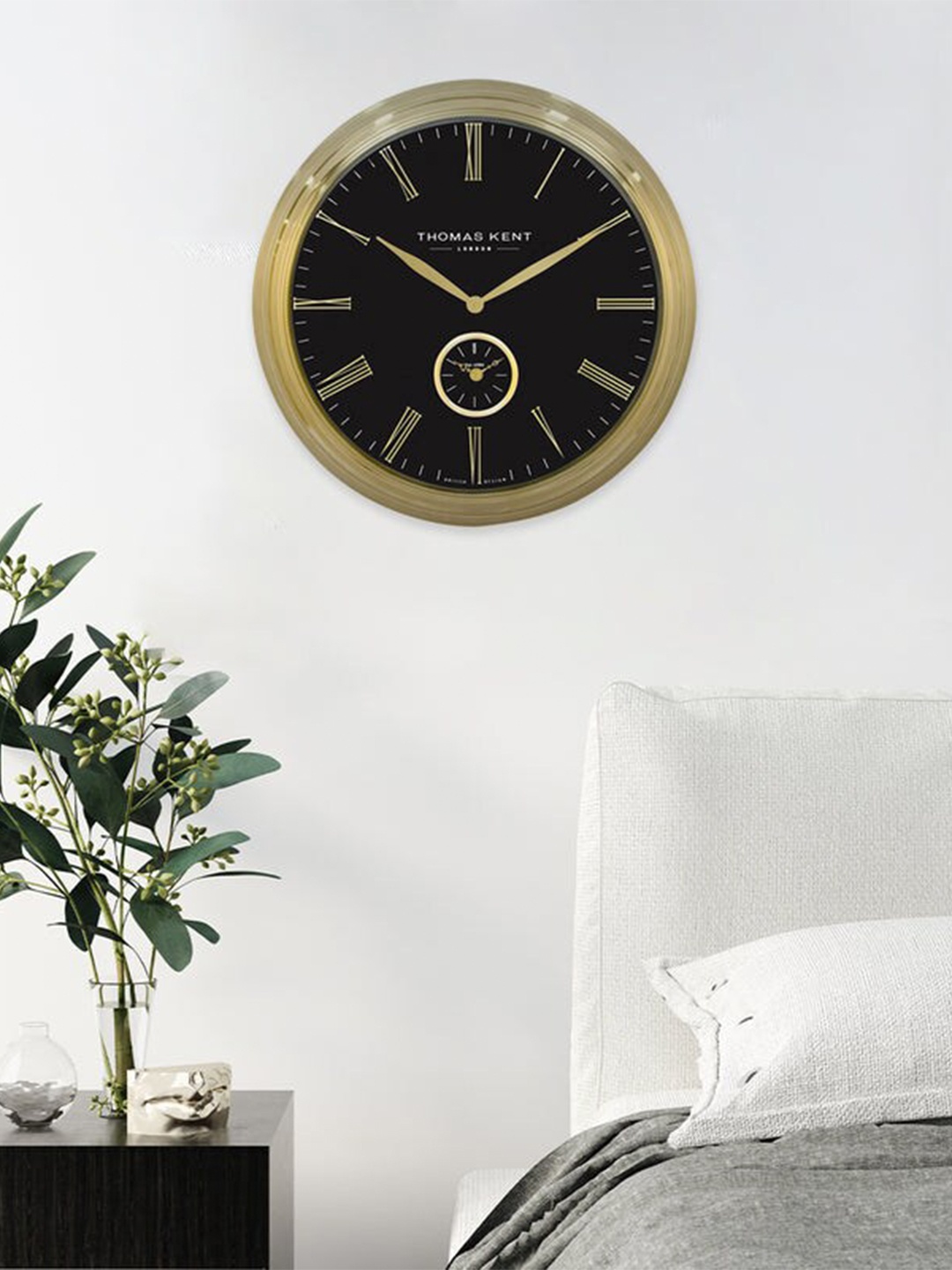 

Athome by Nilkamal Black & Gold-Toned Contemporary Wall Clock