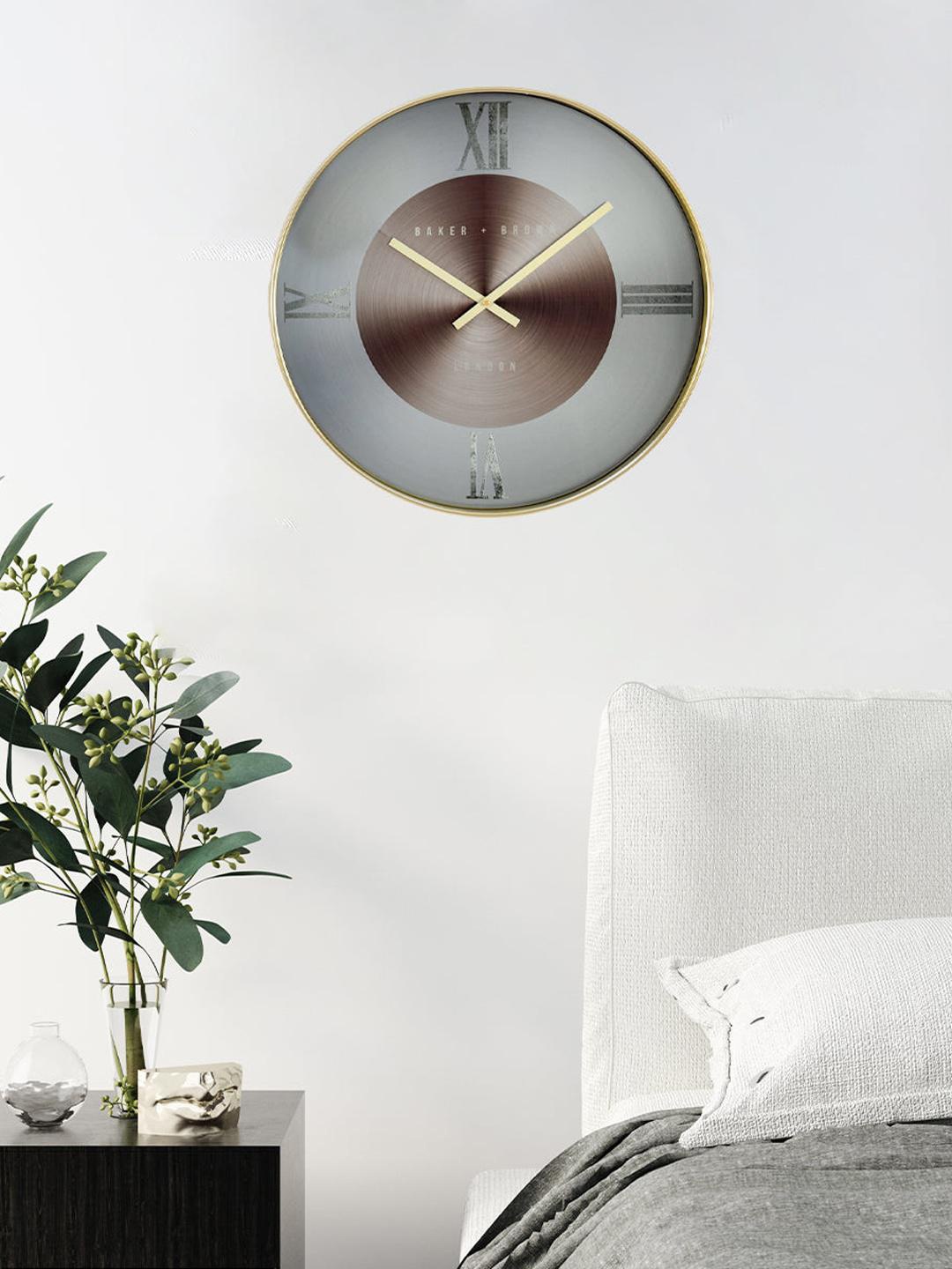 

Athome by Nilkamal Grey & Copper-Toned Colourblocked Contemporary Wall Clock