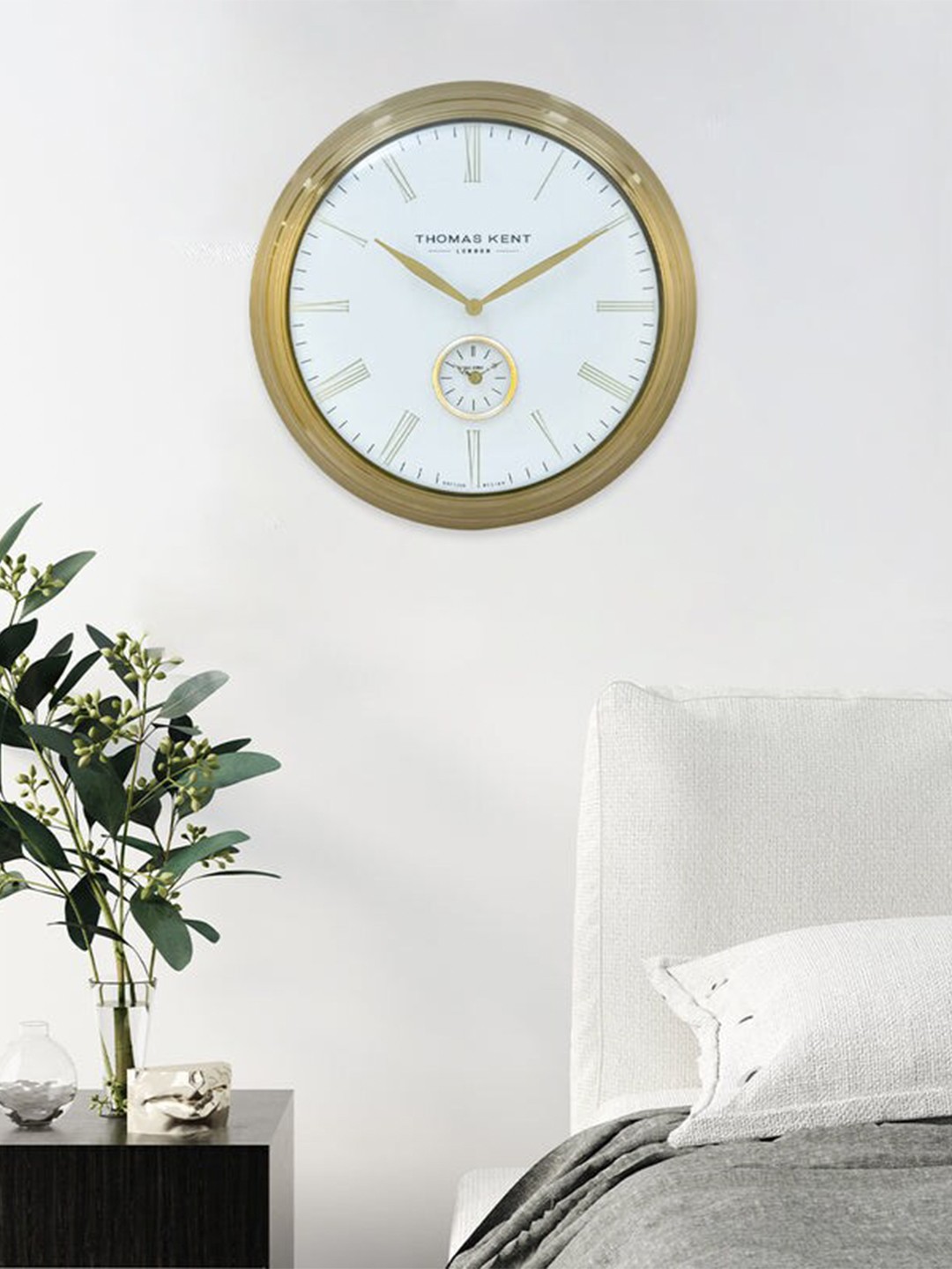 

Athome by Nilkamal White & Gold-Toned Contemporary Wall Clock