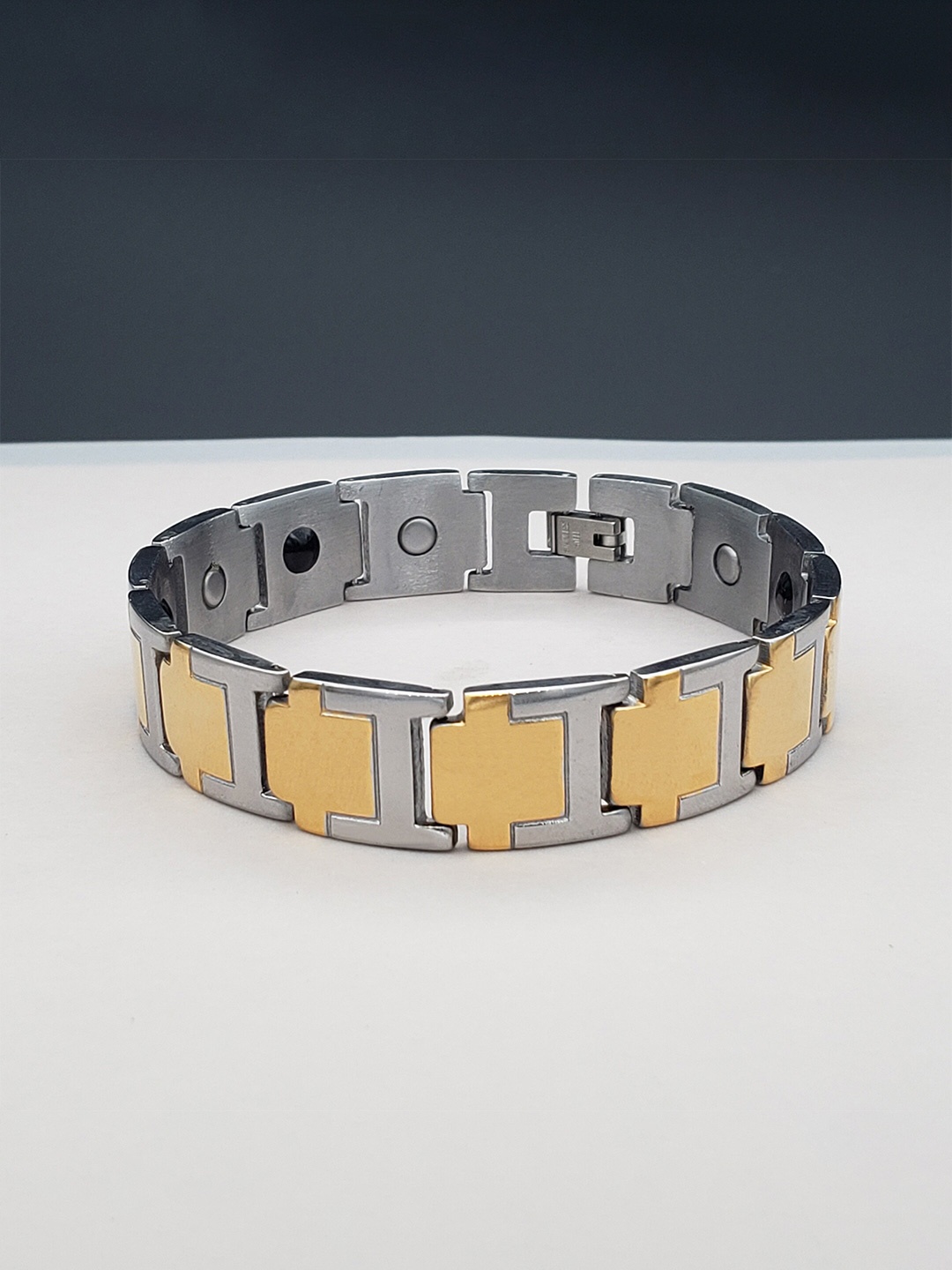 

ZIVOM Men Gold-Toned & Silver-Toned Gold-Plated Link Bracelet