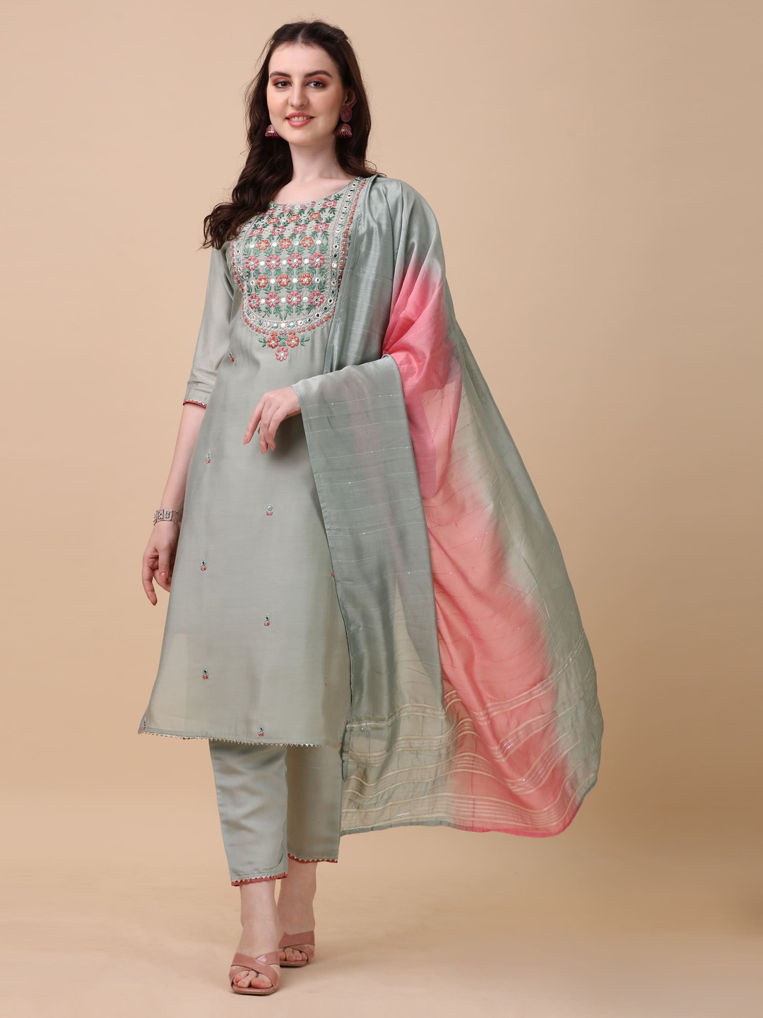 

Berrylicious Women Grey Floral Embroidered Thread Work Kurta with Trousers & With Dupatta