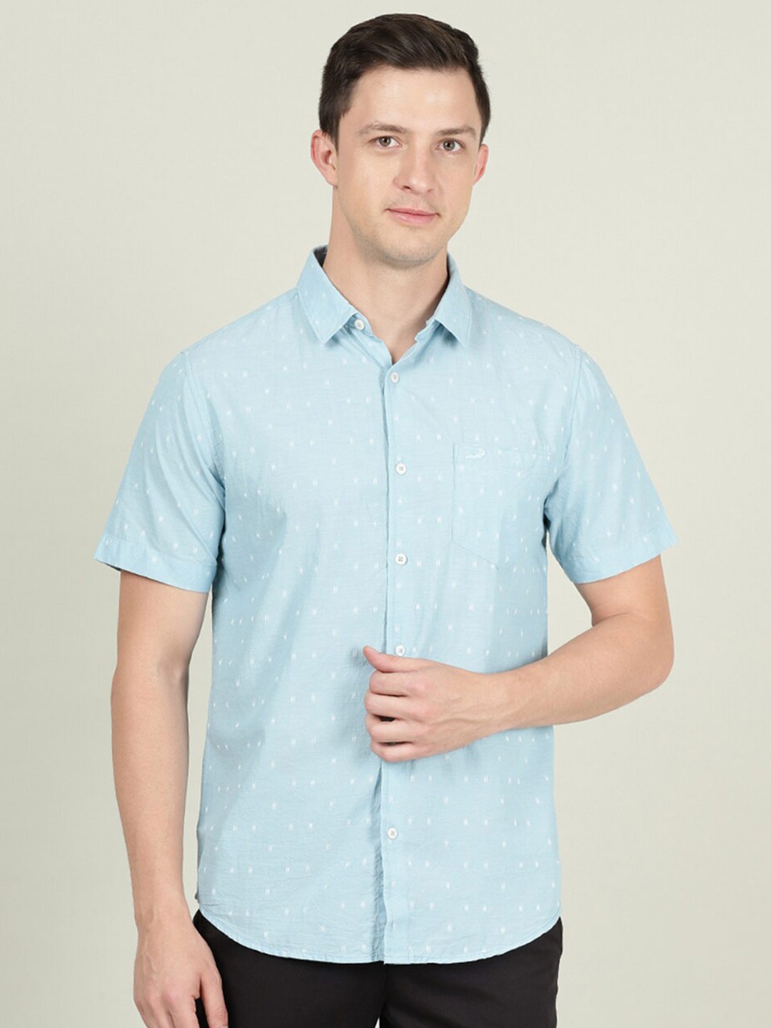 

Crocodile Men Turquoise Blue & White Printed Cotton Casual Shirt