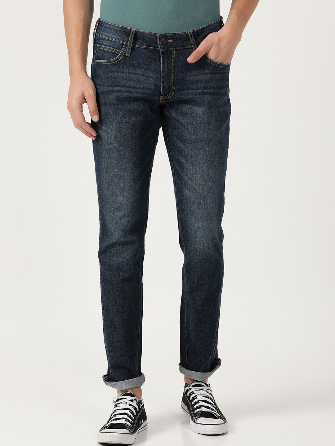

Wrangler Men Blue Skanders Slim Fit Light Fade Stretchable Cotton Jeans