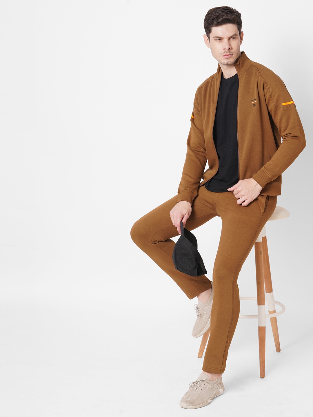 

Sweet Dreams Men Brown Fleece Tracksuits