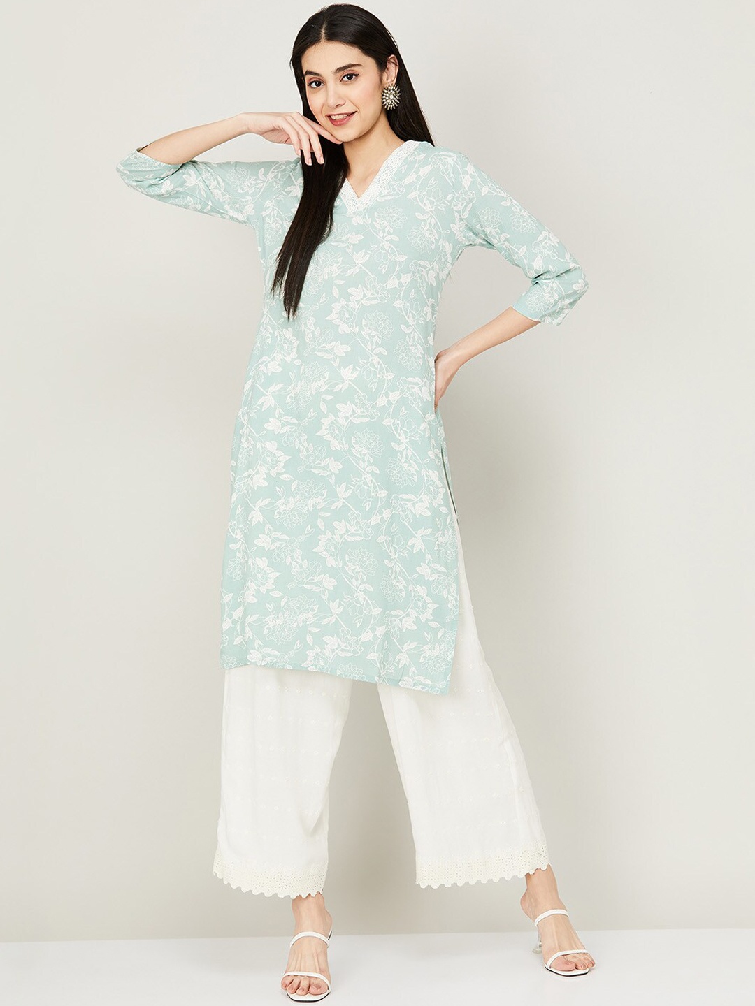 

Melange by Lifestyle Women Sea Green Floral Printed Thread Work Kurta