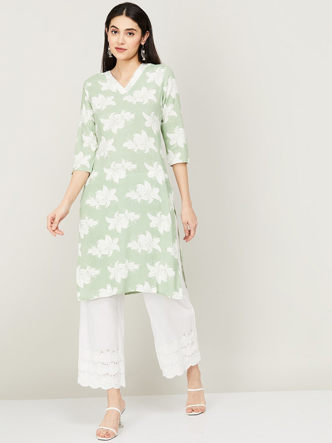 

Melange by Lifestyle V-Neck Floral Printed Kurta, Green
