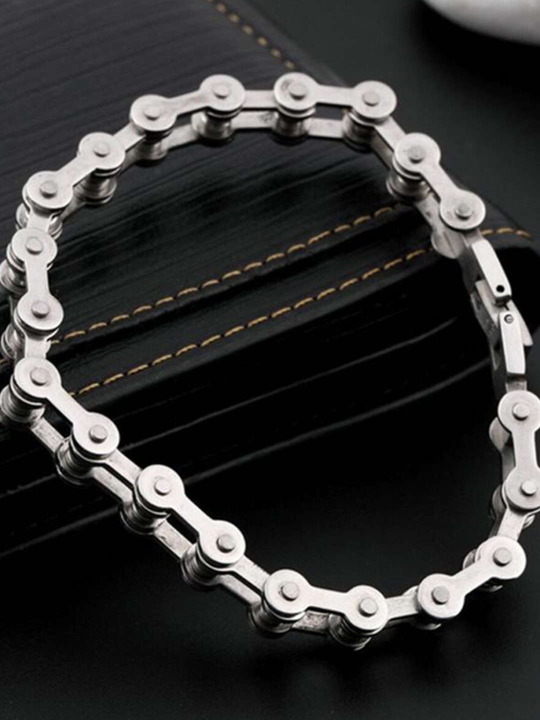 

ZIVOM Men Silver-Toned Silver-Plated Link Bracelet
