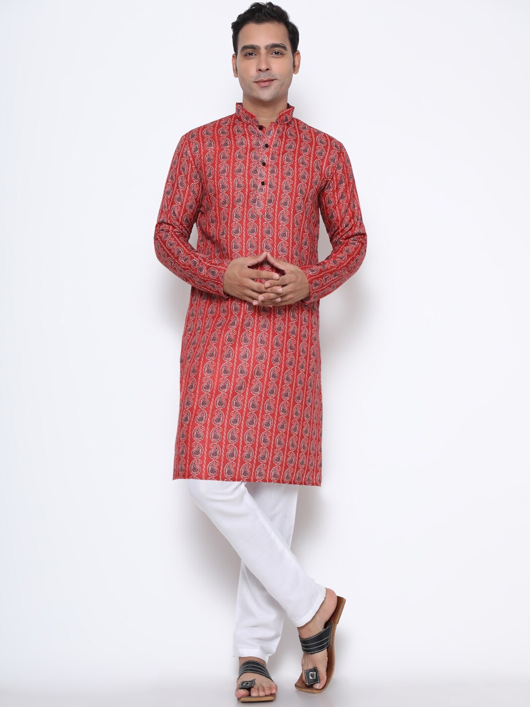 

GoStyle Men Paisley Pure Cotton Kurta, Maroon