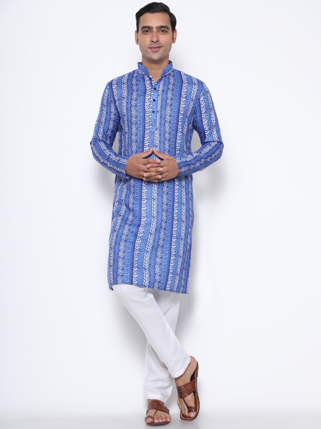 

GoStyle Striped Mandarin Collar Beads and Stones Pure Cotton Kurta, Blue