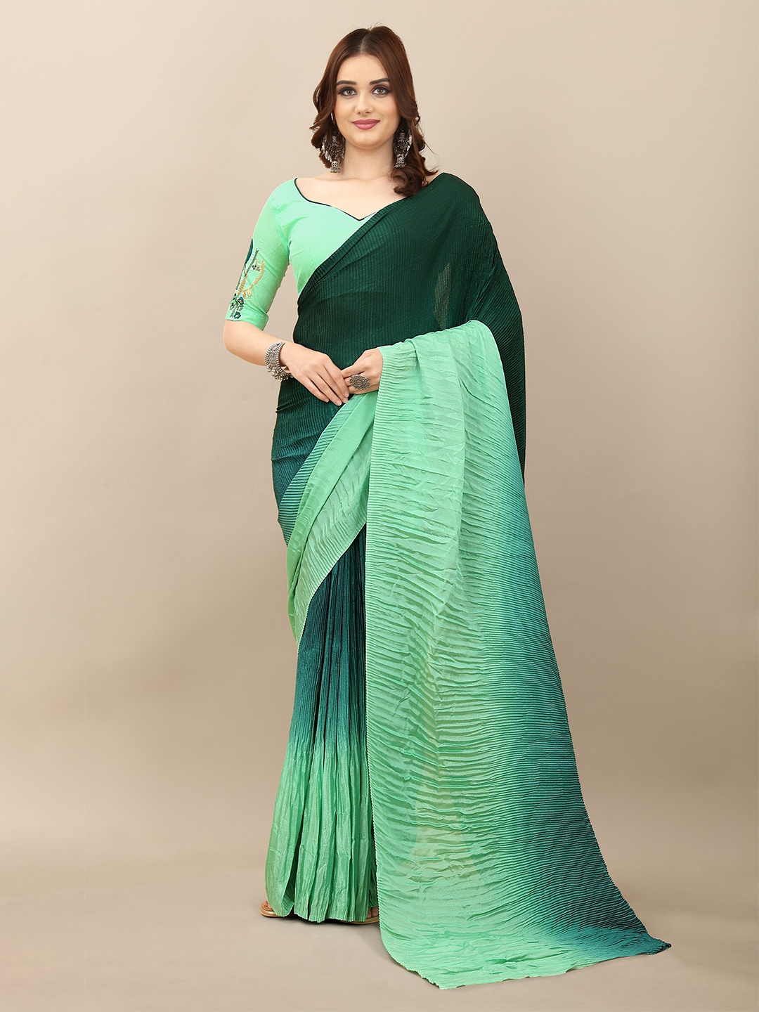 

SERONA FABRICS Green Colourblocked Silk Blend Saree