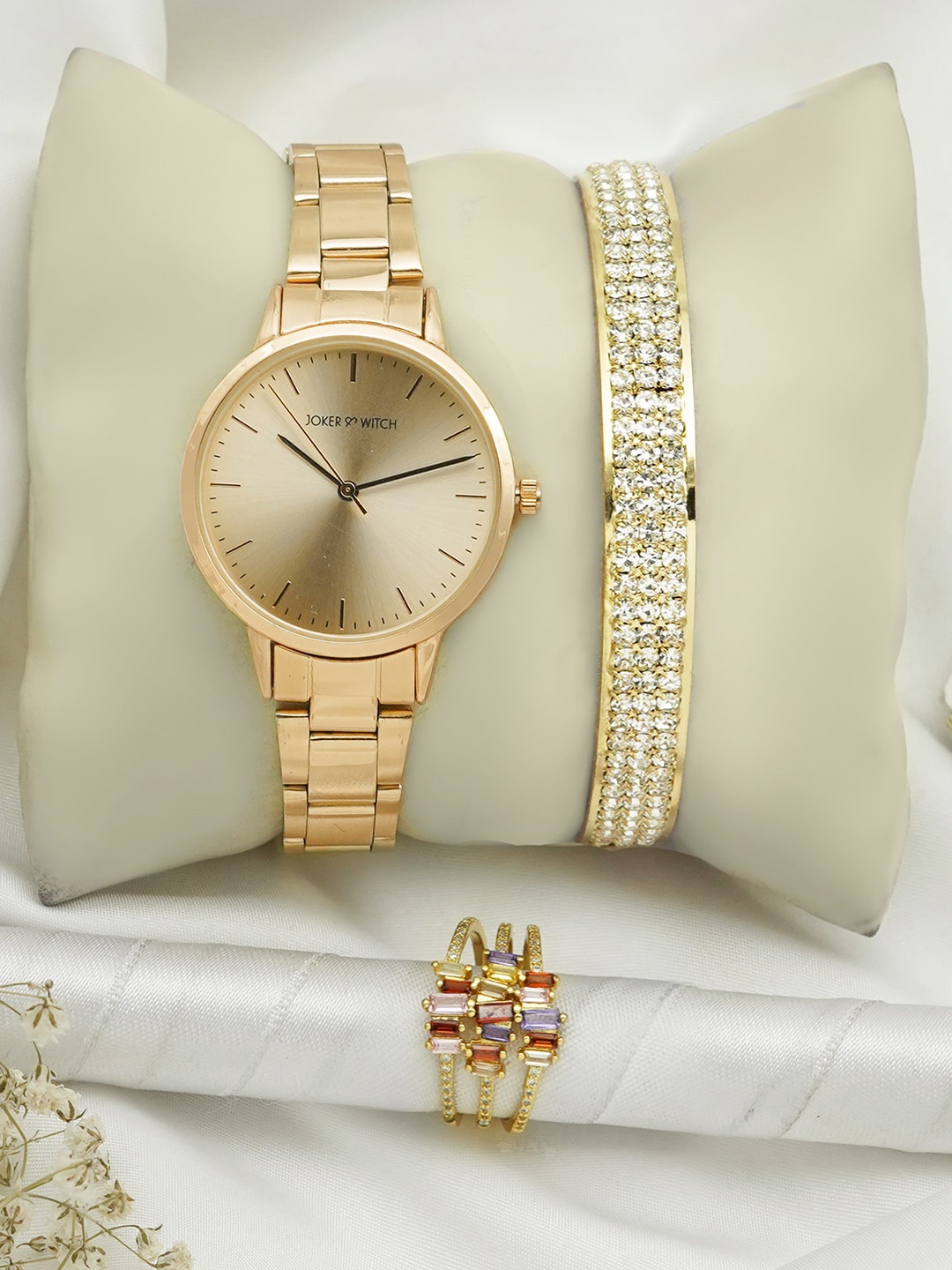 

JOKER & WITCH Women Gold Toned Stainless Steel Analogue Watch With Bracelet