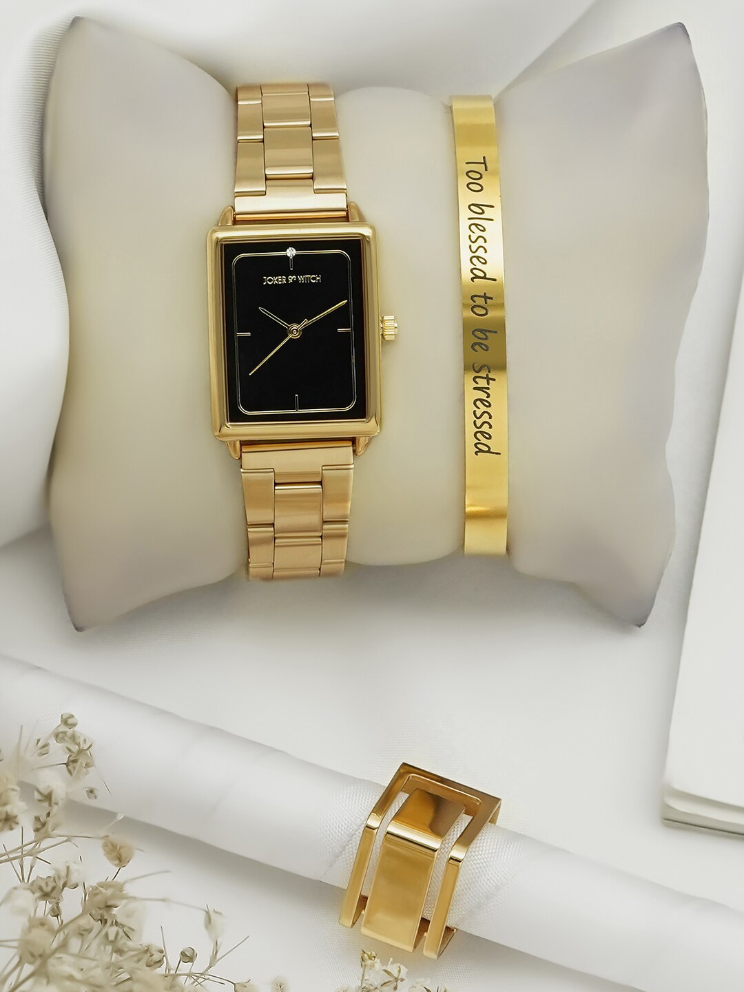 

JOKER & WITCH Women Gold Toned Bracelet Style Straps Analogue Watch With Bracelet & Ring