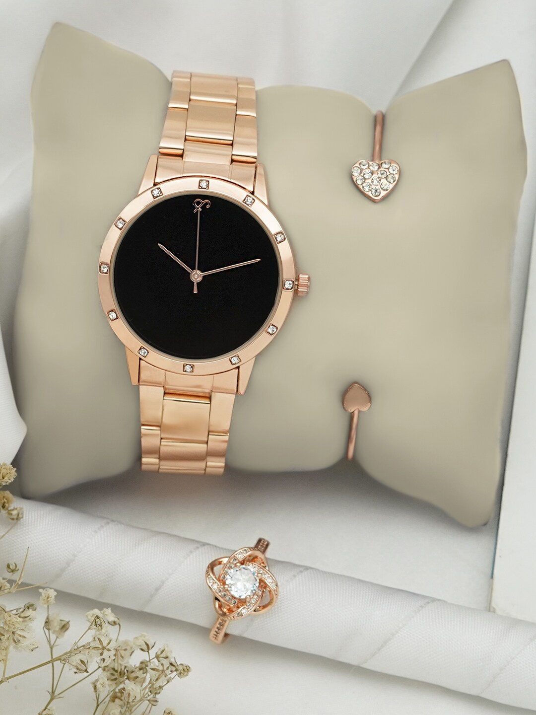 

JOKER & WITCH Women Black Dial & Rose Gold Toned Watch With Bracelet & Ring- JWLT672