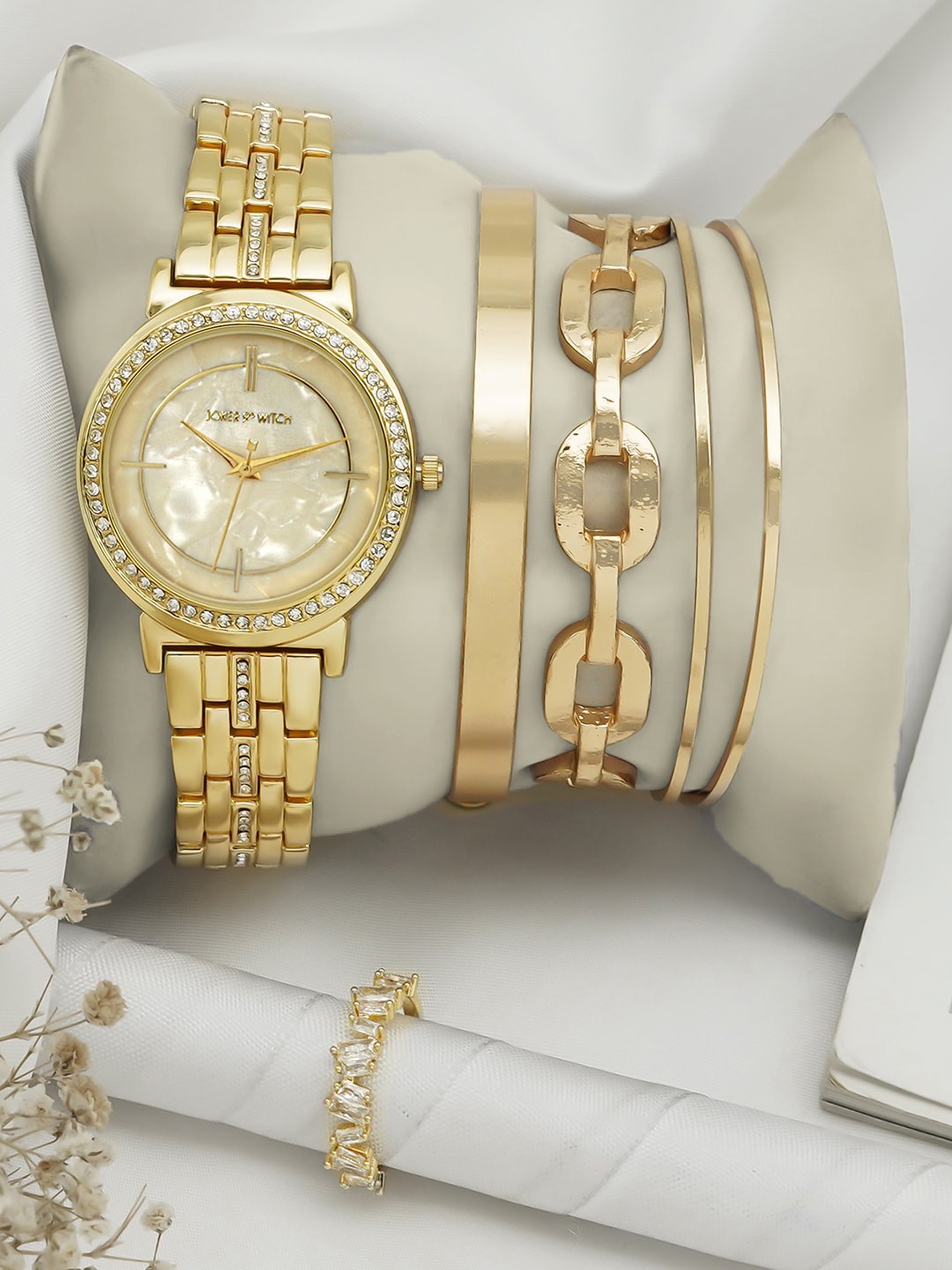 

JOKER & WITCH Women Cream Embellished Dial & Gold Toned Watch With Bracelet & Ring-JWLT700