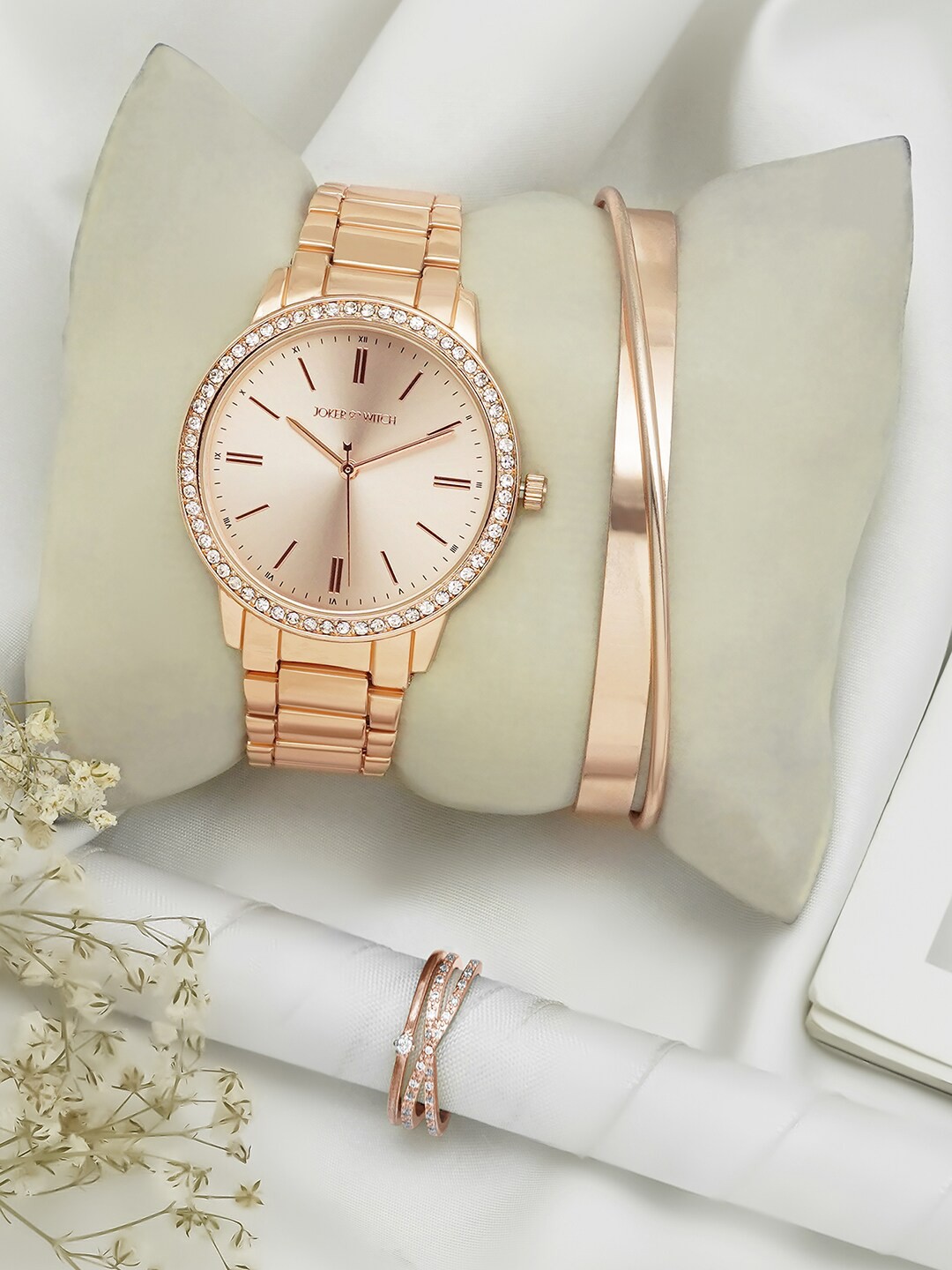 

JOKER & WITCH Women Gold-Toned Embellished Dial & Rose Gold Toned Stainless Steel Bracelet Style Straps Watch JWLT610