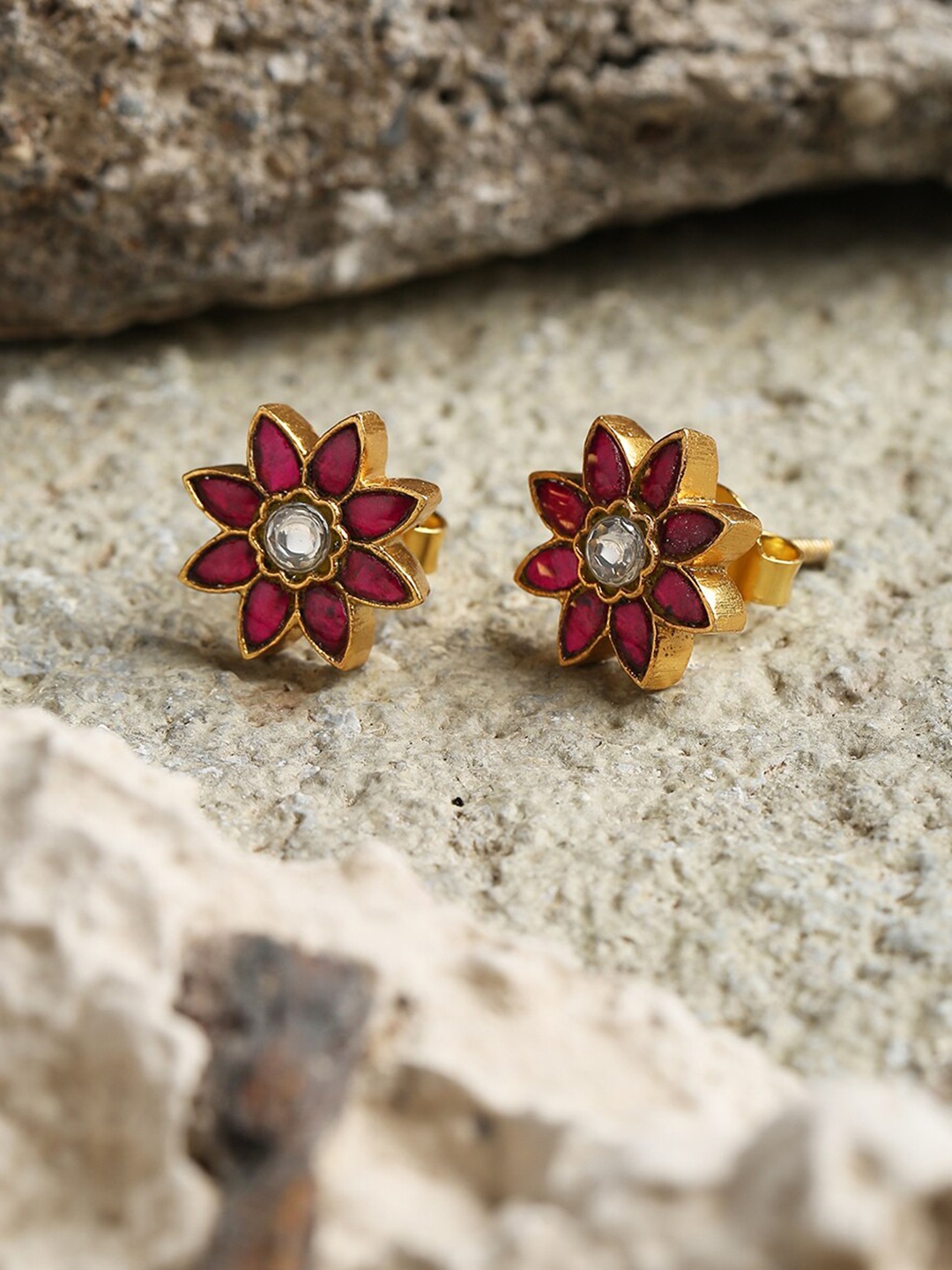

ahilya Gold-Plated Star Shaped Studs Earrings